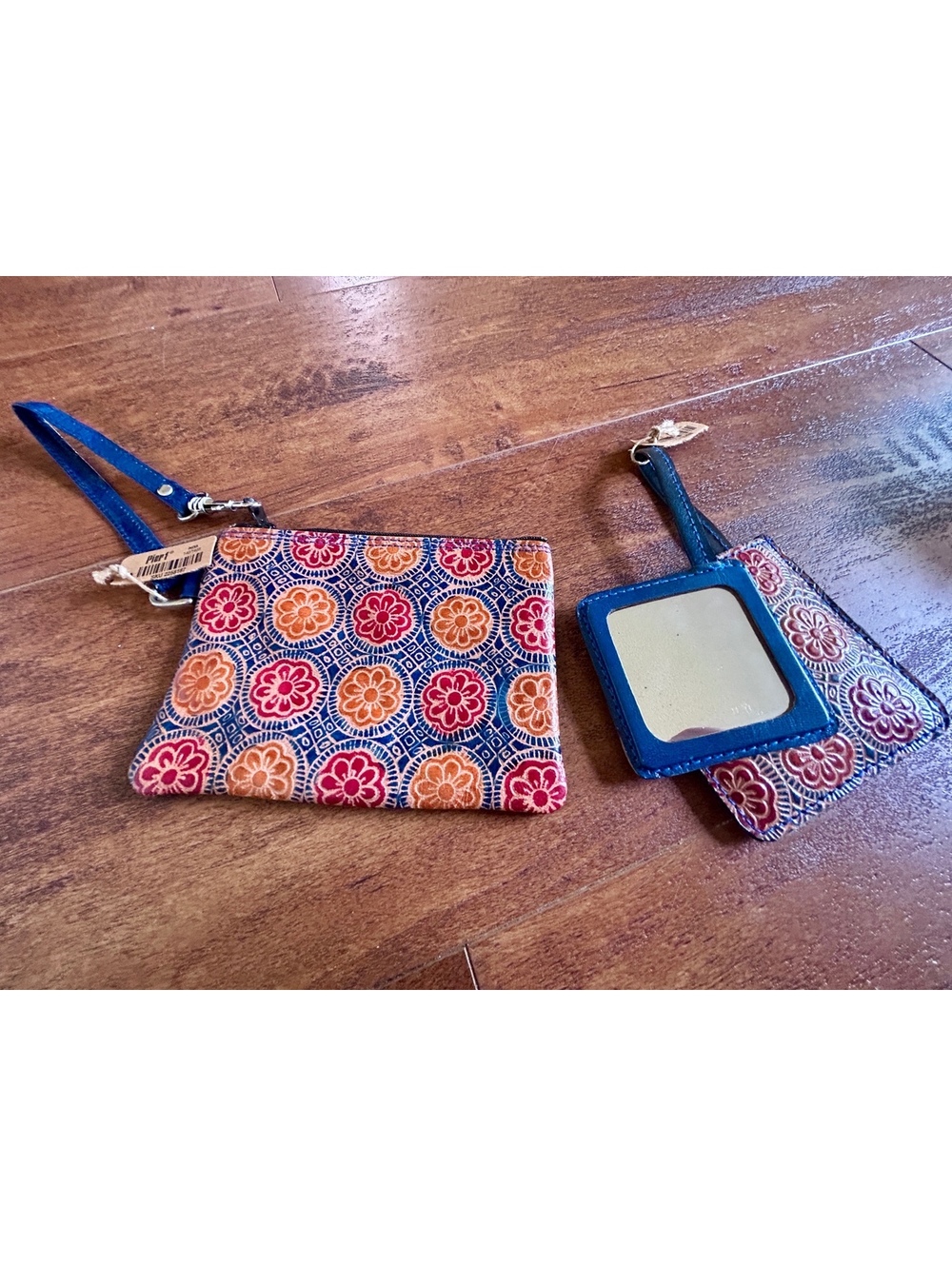 Pier 1 Floral Patterned Wristlet and Matching Luggage Tag Set